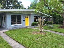 1801 Pineview Cir in Winter Park, FL - Building Photo