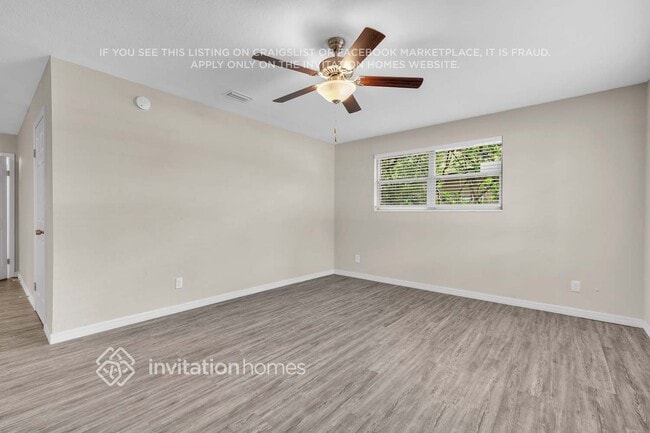 4545 Lane Ave S in Jacksonville, FL - Building Photo - Building Photo