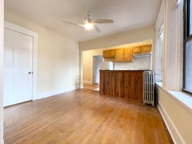 1269 Commonwealth Ave in Boston, MA - Building Photo - Building Photo