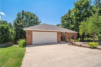 99 Buckingham Dr in Bella Vista, AR - Building Photo - Building Photo