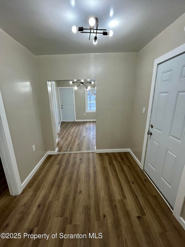 178 Belmont St in Carbondale, PA - Building Photo - Building Photo