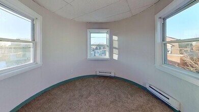 10 Marion St, Unit R in Boston, MA - Foto de edificio - Building Photo