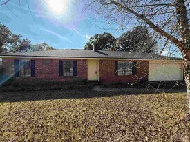 6931 Falcon Dr in Pensacola, FL - Building Photo