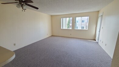 3520 Lebon Dr, Unit 5314 in San Diego, CA - Building Photo - Building Photo