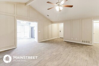 2517 Dove Creek Ln in Carrollton, TX - Foto de edificio - Building Photo