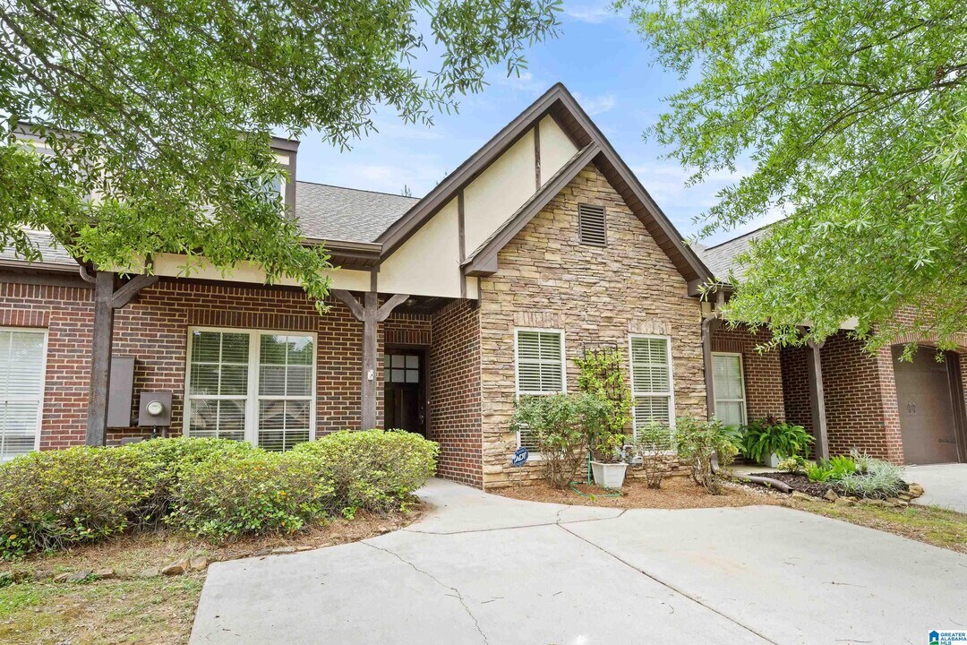 132 Singapore Cir in Birmingham, AL - Building Photo