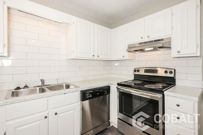 property at 416 Creekview Ct