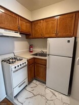 573 Broughton Ave, Unit 6A in Bloomfield, NJ - Building Photo