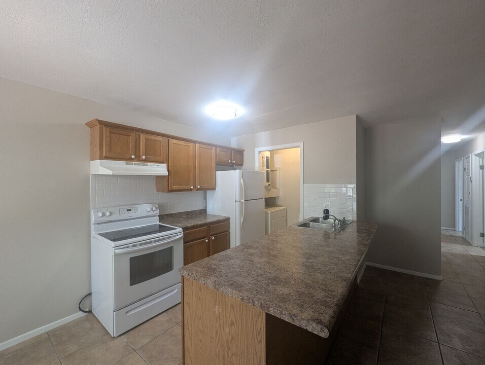 222 Quail Vly in Batesville, AR - Building Photo