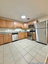 110 Babcock St in Brookline, MA - Building Photo - Building Photo