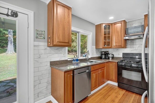 1017 Bruyn Turnpike in Pine Bush, NY - Building Photo - Building Photo