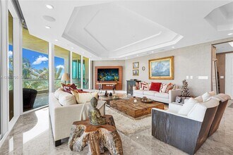 16051 Collins Ave in Sunny Isles Beach, FL - Building Photo - Building Photo
