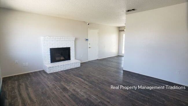 40627 166th St E in Lancaster, CA - Building Photo - Building Photo