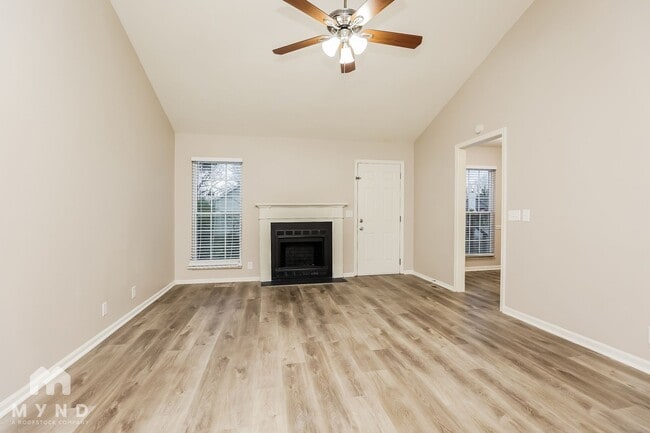 3277 Towne Village Rd in Nashville, TN - Building Photo - Building Photo