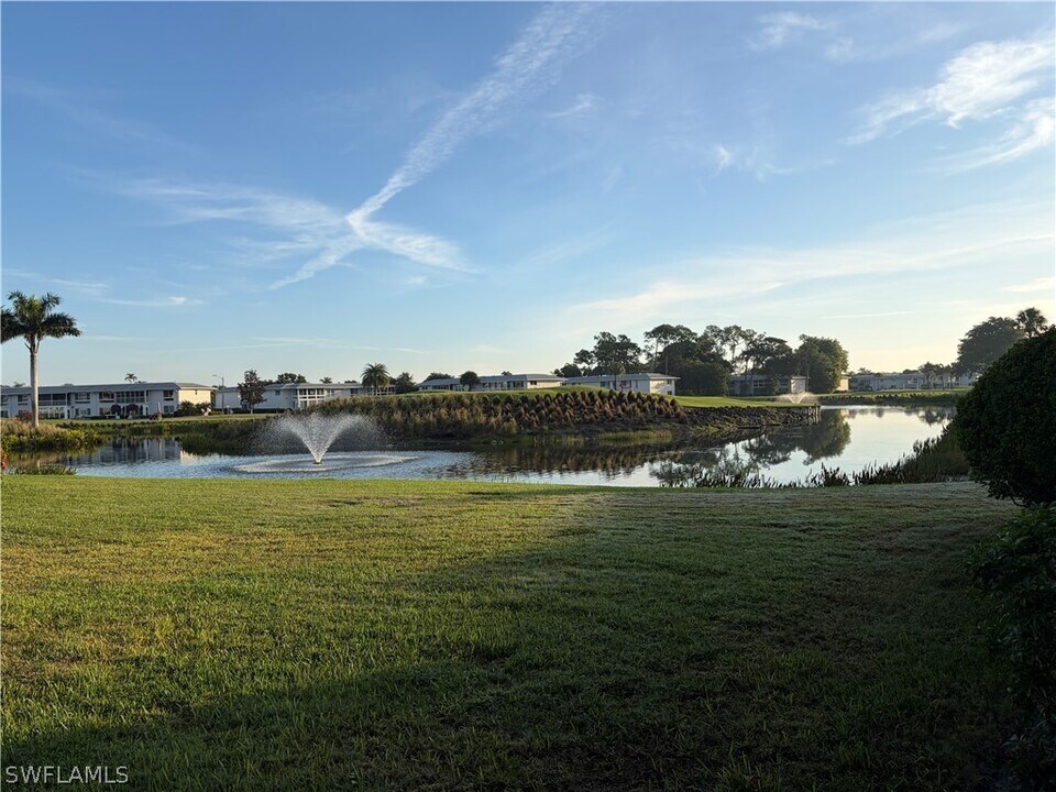 209 Palm Dr in Naples, FL - Building Photo