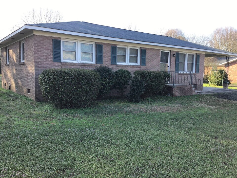 2326 Marett Blvd in Rock Hill, SC - Building Photo