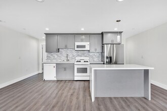 1031 S Montebello Blvd in Montebello, CA - Building Photo - Interior Photo