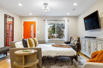 5241 33rd Ave S in Seattle, WA - Building Photo - Building Photo