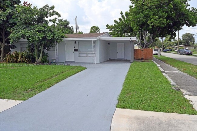 6644 Raleigh St in Hollywood, FL - Building Photo - Building Photo