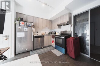 1 Falaise Rd in Toronto, ON - Building Photo - Building Photo