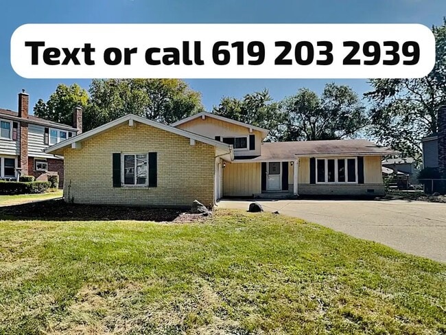1658 Apache Dr in Naperville, IL - Building Photo - Building Photo