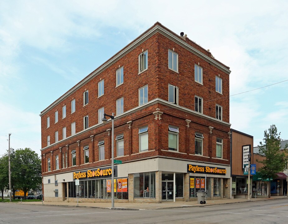 1003 W Historic Mitchell St in Milwaukee, WI - Building Photo