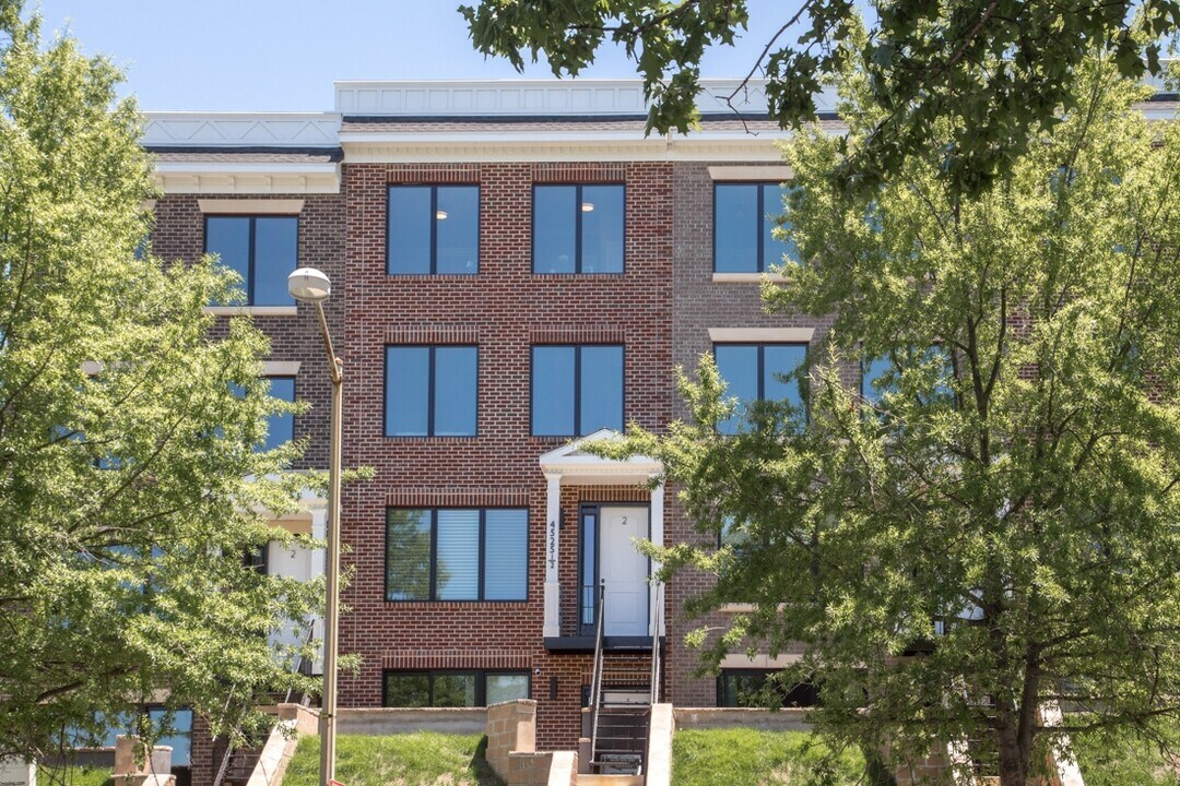 4527 Georgia Ave NW in Washington, DC - Building Photo