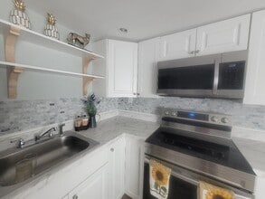 40G Miriam St in Stock Island, FL - Building Photo - Building Photo