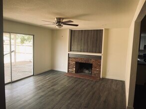 21101 Neuralia Rd in California City, CA - Building Photo - Building Photo