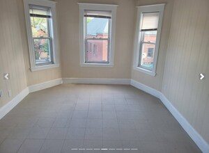 175 River St, Unit 3 in Cambridge, MA - Building Photo - Building Photo