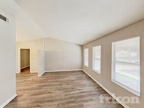 8405 Caledesi Island Dr in Tampa, FL - Building Photo - Building Photo