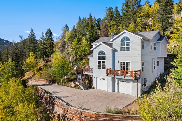 11770 Leavenworth Dr in Conifer, CO - Building Photo