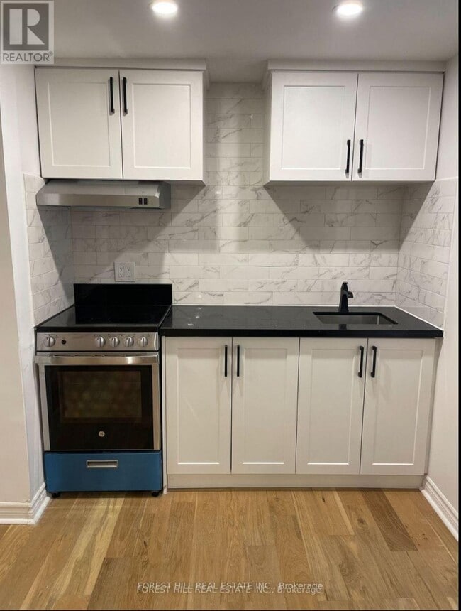 52 Adventure Crescent in Vaughan, ON - Building Photo - Building Photo