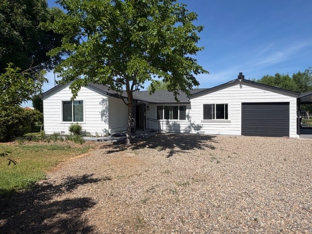 10861 Live Oak Rd in Lodi, CA - Building Photo