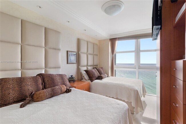 18911 Collins Ave, Unit 1906 in Sunny Isles Beach, FL - Building Photo - Building Photo