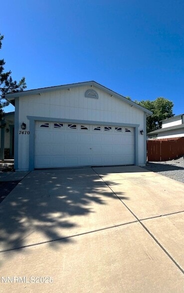 7470 Rodin Ct in Sun Valley, NV - Building Photo - Building Photo