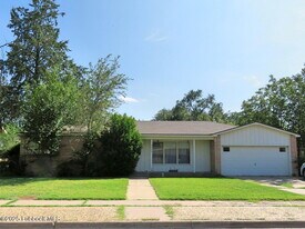 3605 40th St in Lubbock, TX - Building Photo