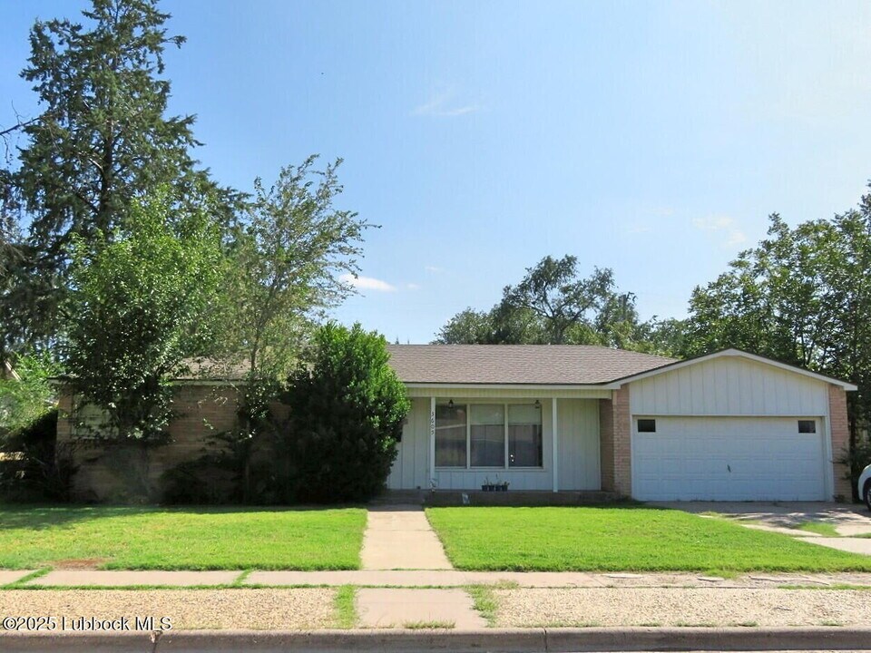 3605 40th St in Lubbock, TX - Building Photo