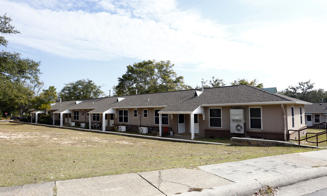 1300 E Cervantes St in Pensacola, FL - Building Photo - Building Photo