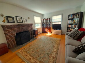9803 Dallas Ave in Silver Spring, MD - Building Photo - Building Photo