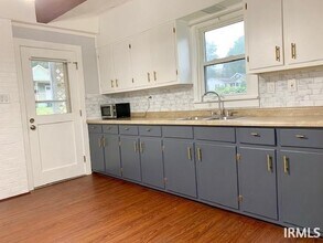 315 Gray St in Newburgh, IN - Building Photo - Building Photo