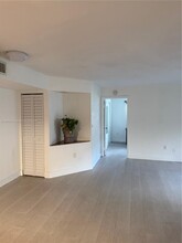 4720 NW 102nd Ave, Unit 102-21 in Doral, FL - Building Photo - Building Photo