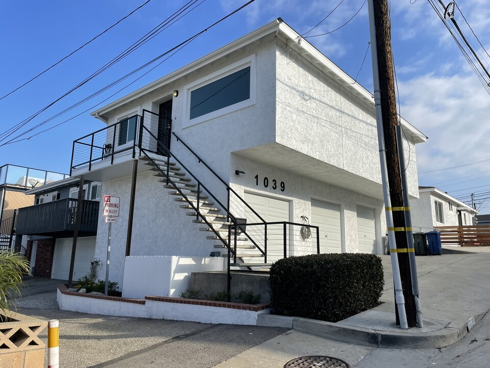 1039 6th St in Hermosa Beach, CA - Building Photo