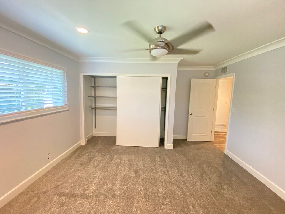 318 S Gardner Dr in Orange, CA - Foto de edificio