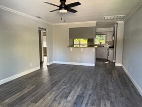 2739 Wilson Ave in Redding, CA - Building Photo - Building Photo