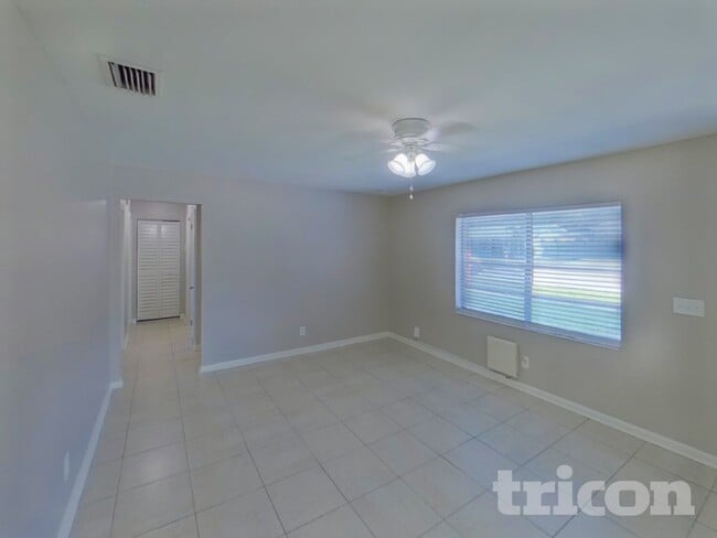 6313 S Clark Ave in Tampa, FL - Building Photo - Building Photo