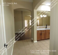 5871 Grace Ave in Tyler, TX - Building Photo - Building Photo