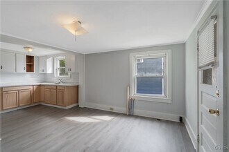 148 W Cayuga St in Oswego, NY - Building Photo - Building Photo
