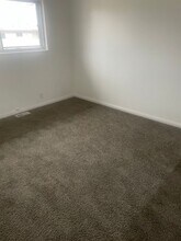 1700 Verlene Dr in Florissant, MO - Building Photo - Building Photo