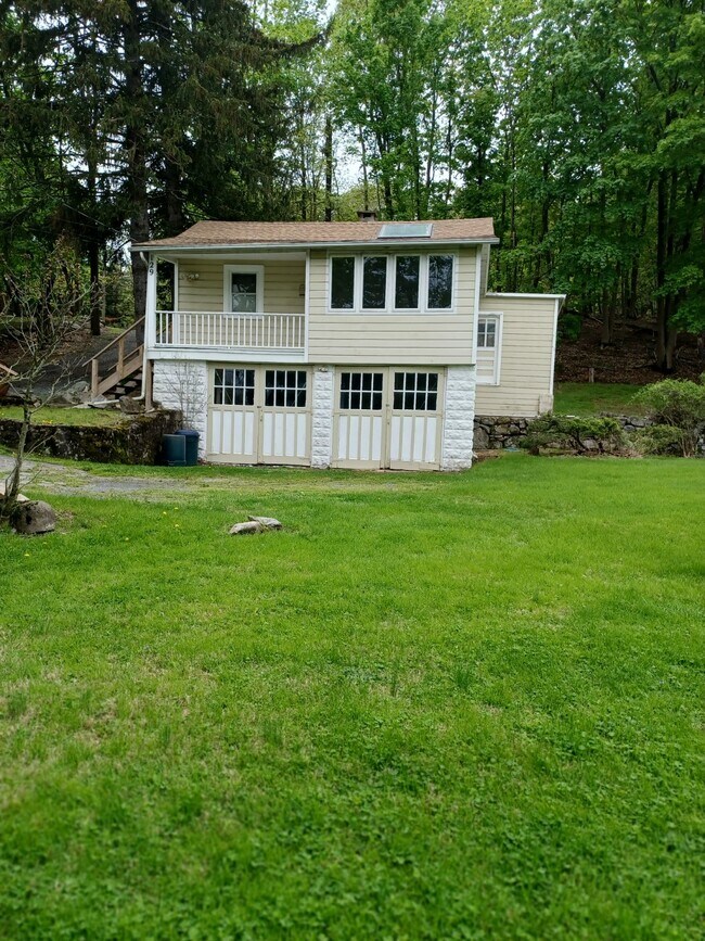 property at 129 Thiells Rd